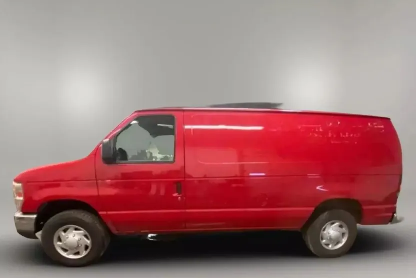 2013 Ford E-250 photo 1