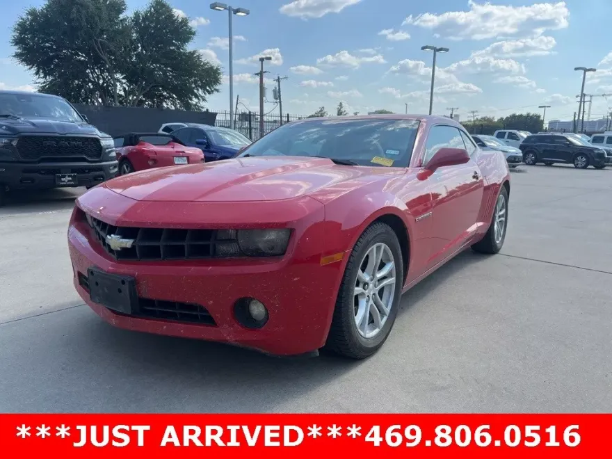 2013 Chevrolet Camaro 1LT photo 1