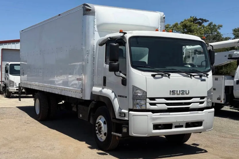 2018 Isuzu FTR photo 1