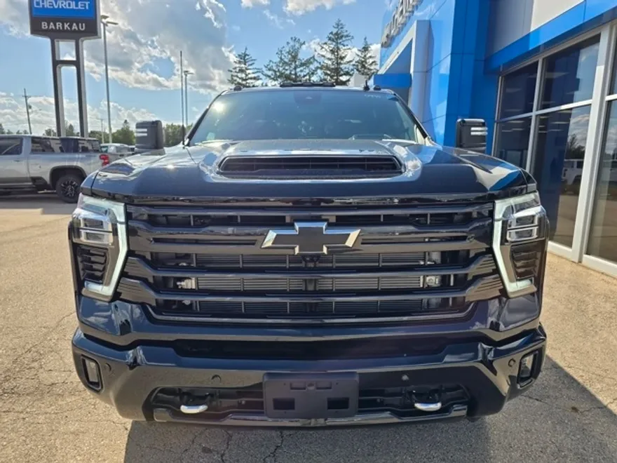 2025 Chevrolet Silverado 2500HD High Country photo 1