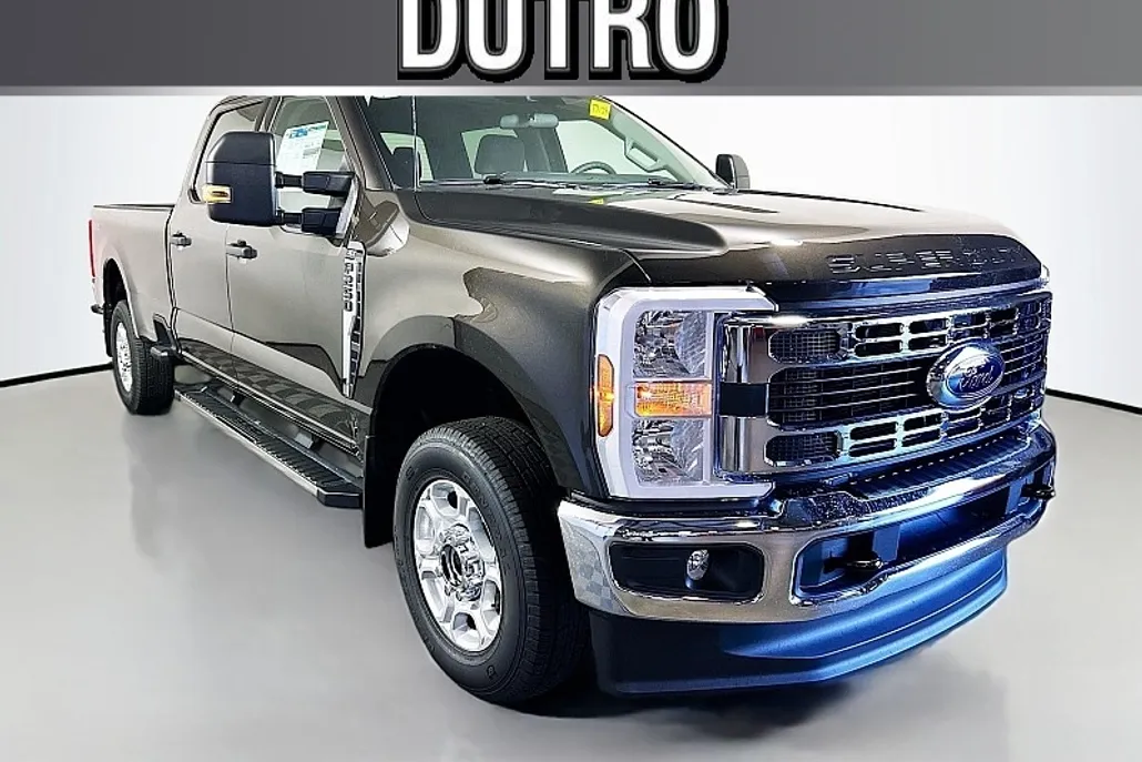 2025 Ford F-250 XL photo 1