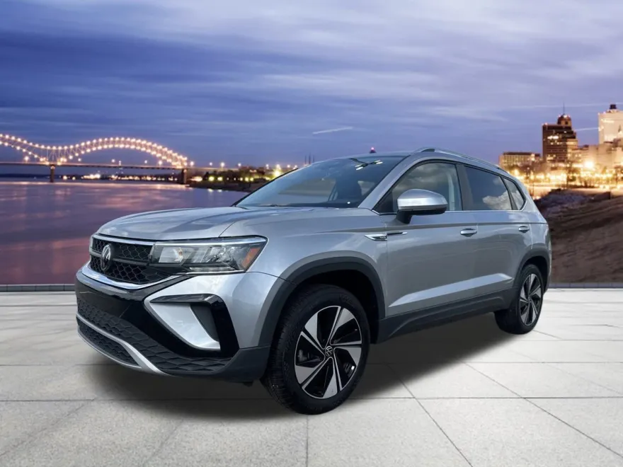 2024 Volkswagen Taos SE photo 1