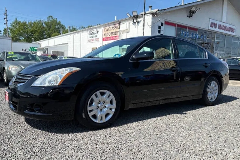 2012 Nissan Altima 2.5 S photo 1