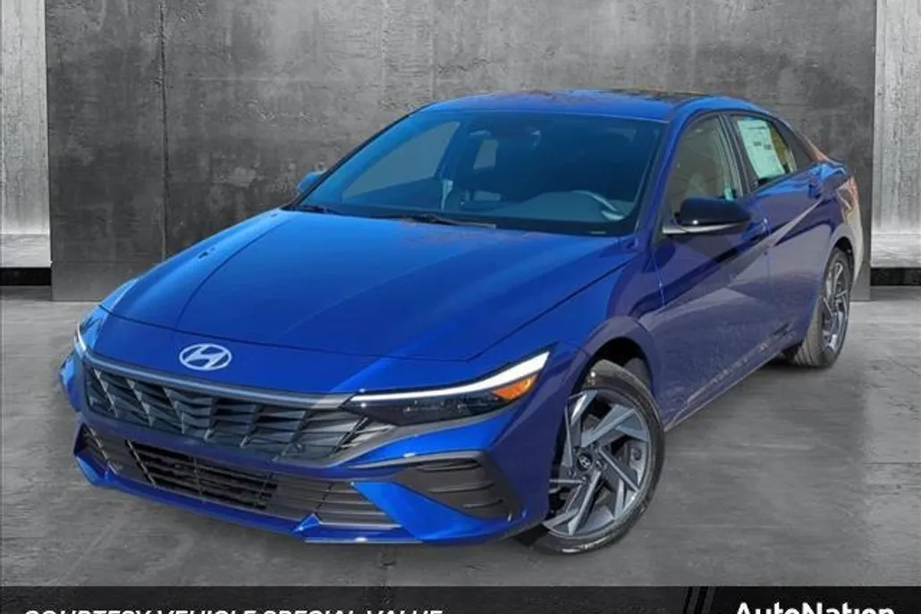 2025 Hyundai Elantra SEL Sport photo 1