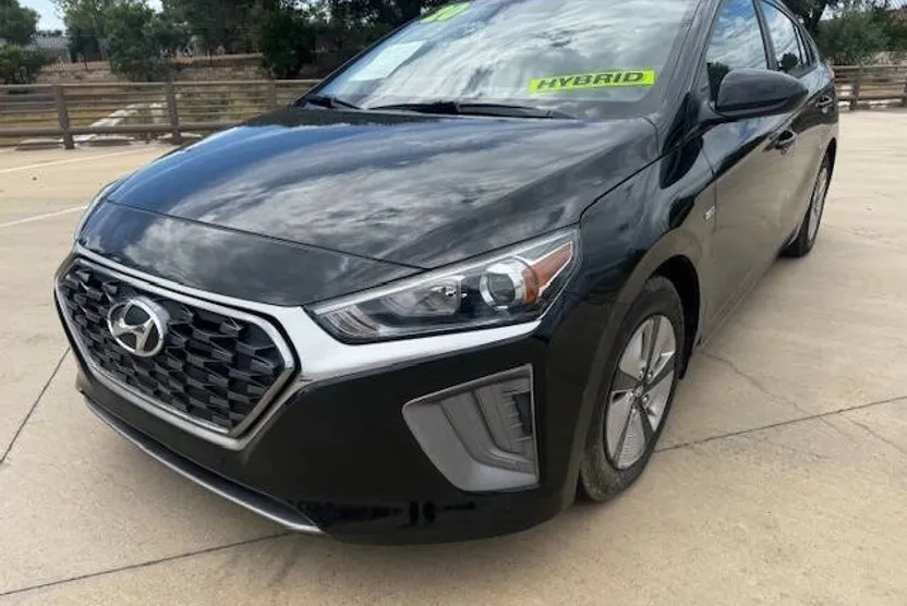 2020 Hyundai Ioniq Blue photo 1
