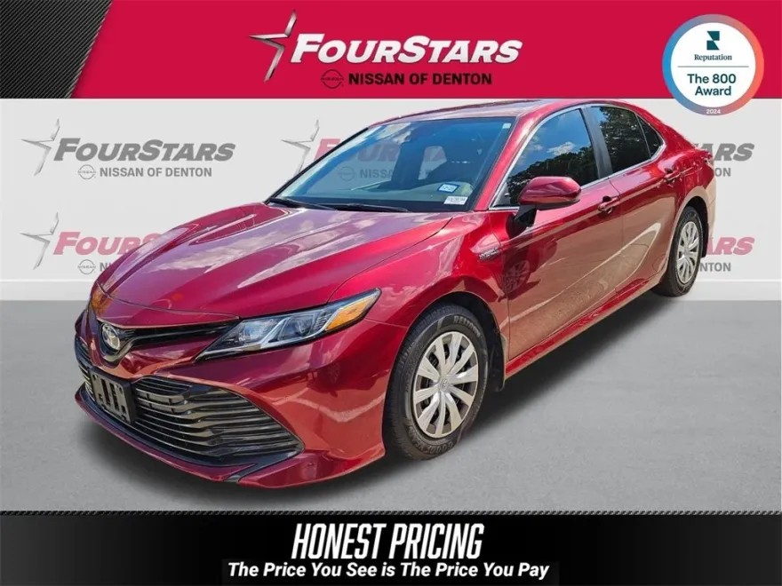 2020 Toyota Camry Hybrid LE photo 1