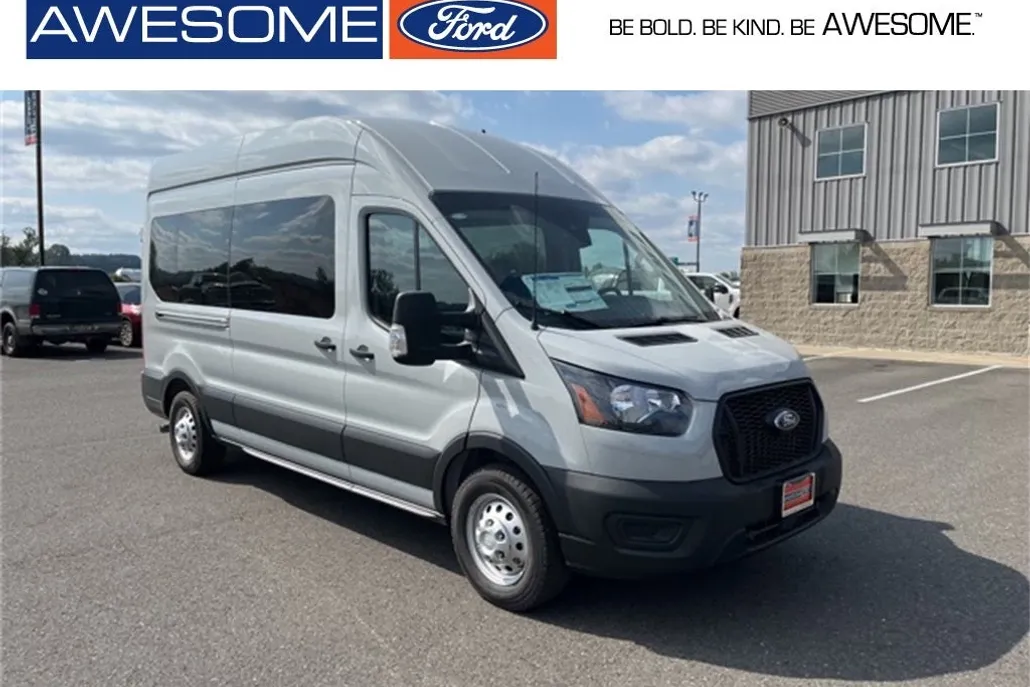 2025 Ford Transit photo 1