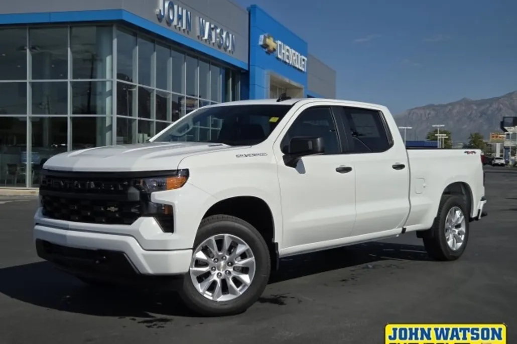 2026 Chevrolet Silverado 1500 Custom photo 1