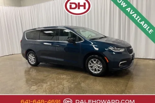 2025 Chrysler Pacifica Base photo 1