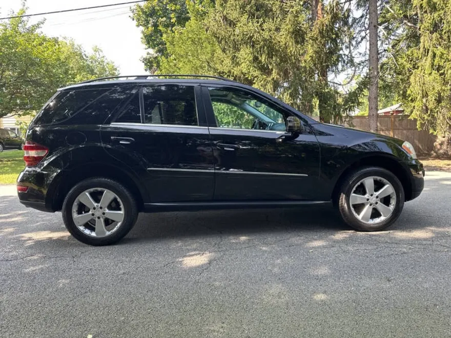 2011 Mercedes Benz ML 350 4MATIC photo 1