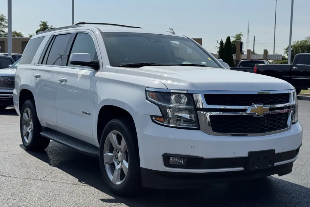 2018 Chevrolet Tahoe LT photo 1