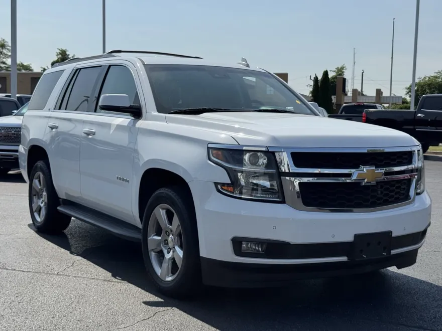 2018 Chevrolet Tahoe LT photo 1