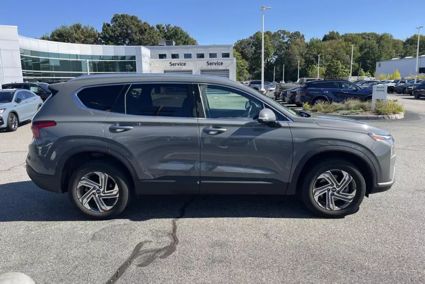 2023 Hyundai Santa Fe SEL photo 1