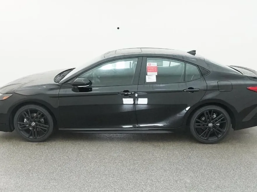 2026 Toyota Camry photo 1