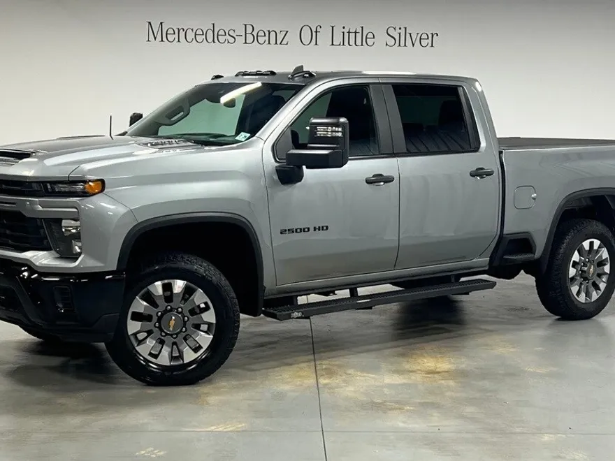 2024 Chevrolet Silverado 2500HD Custom photo 1