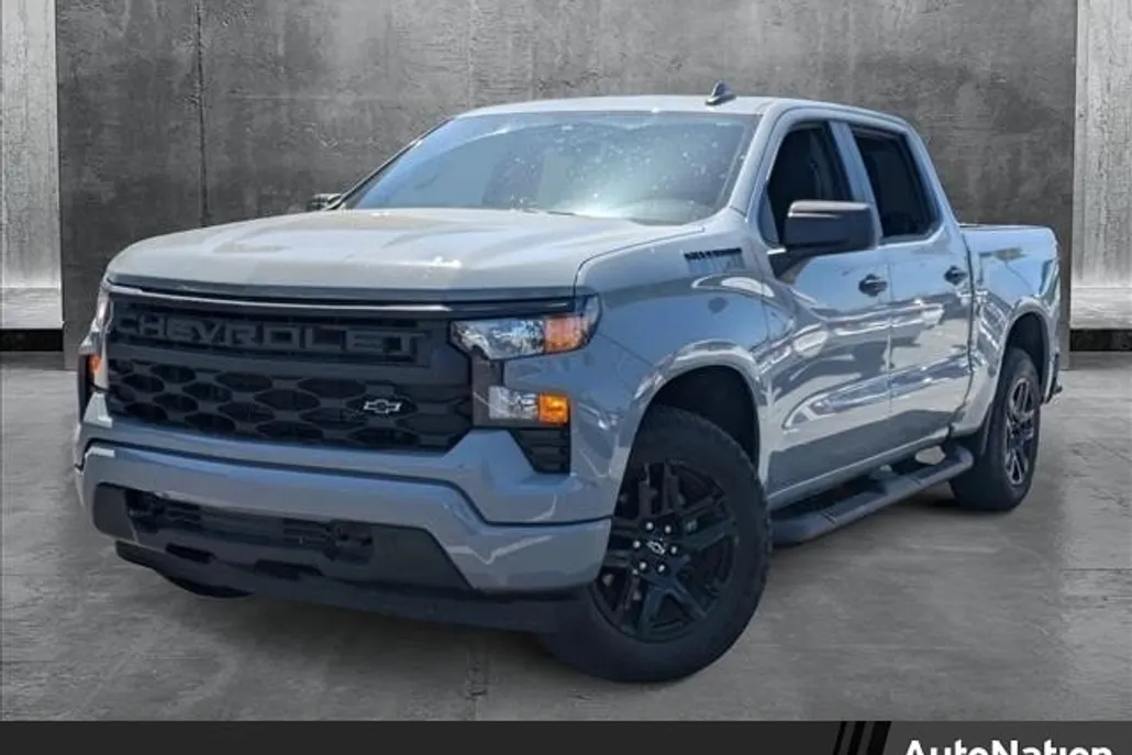 2024 Chevrolet Silverado 1500 Custom photo 1