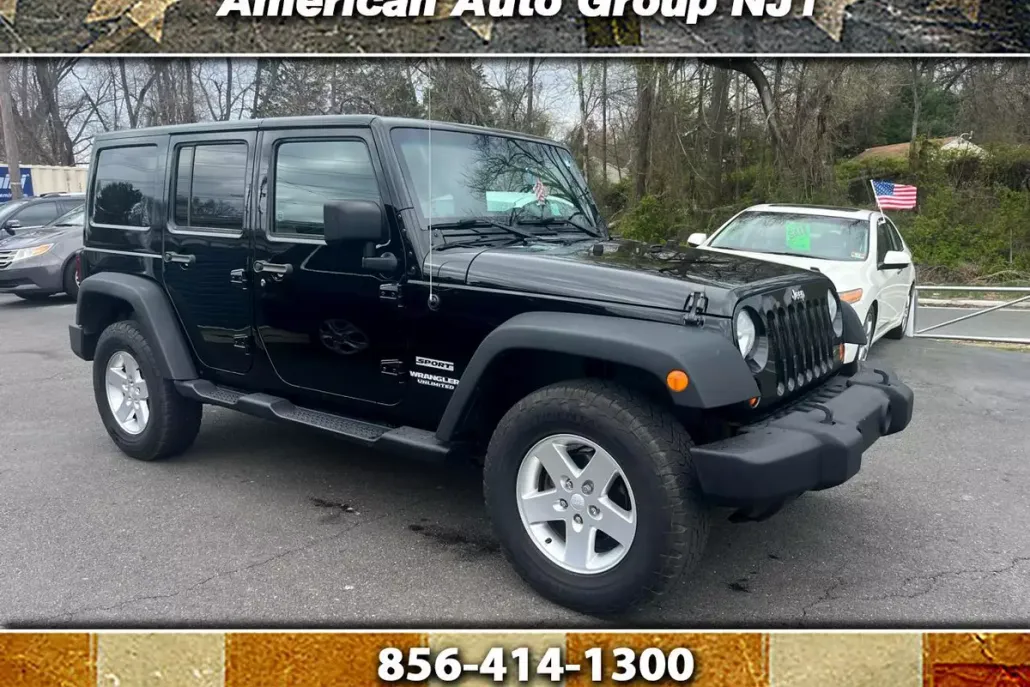 2013 Jeep Wrangler Unlimited Sport photo 1