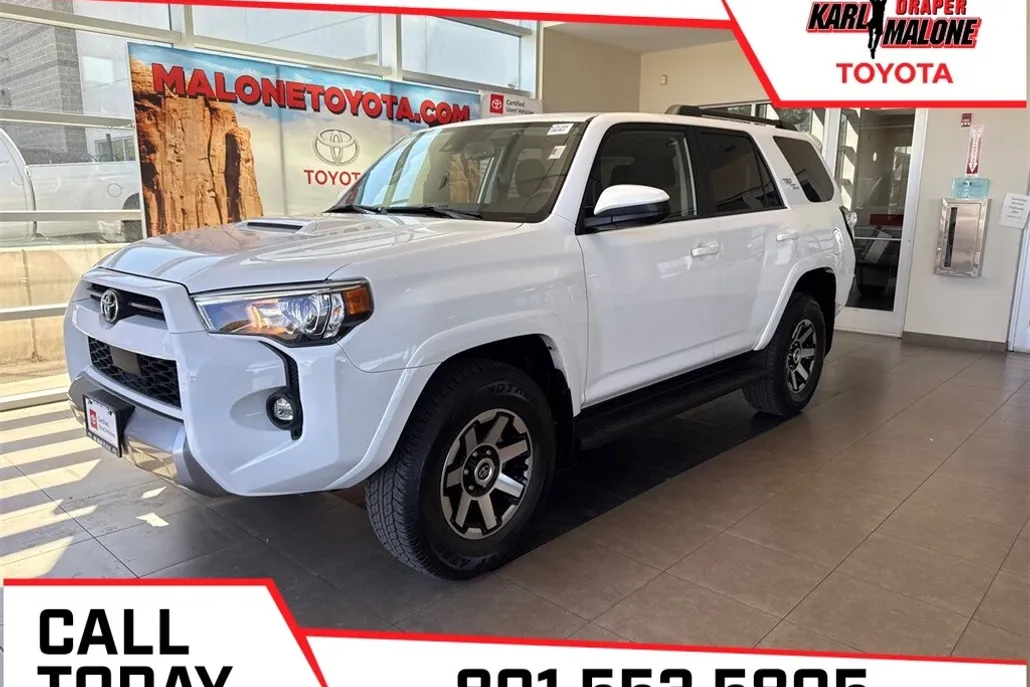 2024 Toyota 4Runner TRD Off-Road photo 1