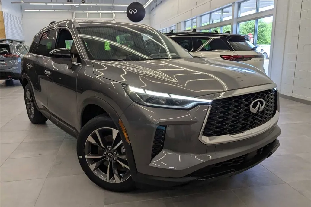 2025 Infiniti QX60 Luxe photo 1
