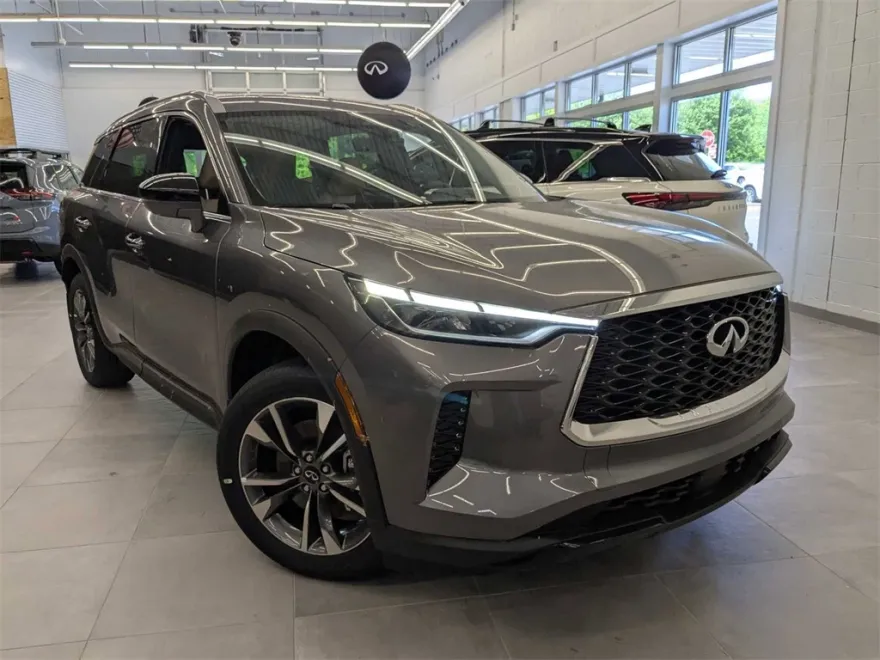 2025 Infiniti QX60 Luxe photo 1