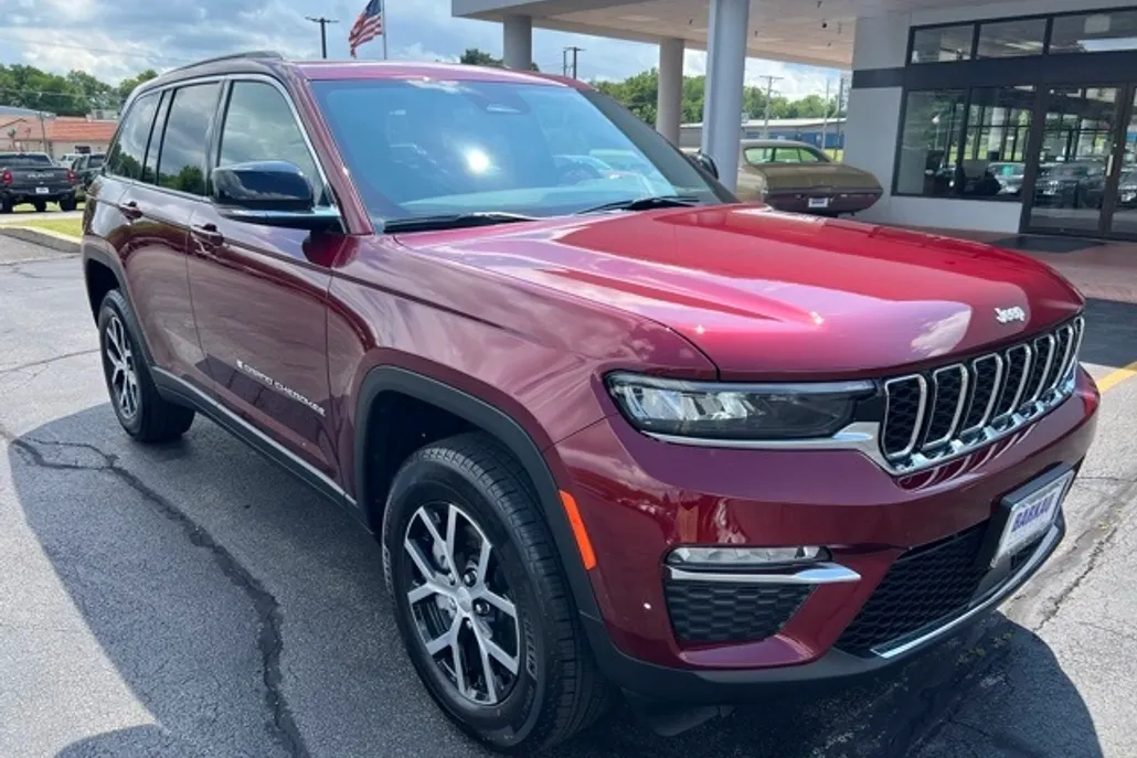 2025 Jeep Grand Cherokee Limited photo 1