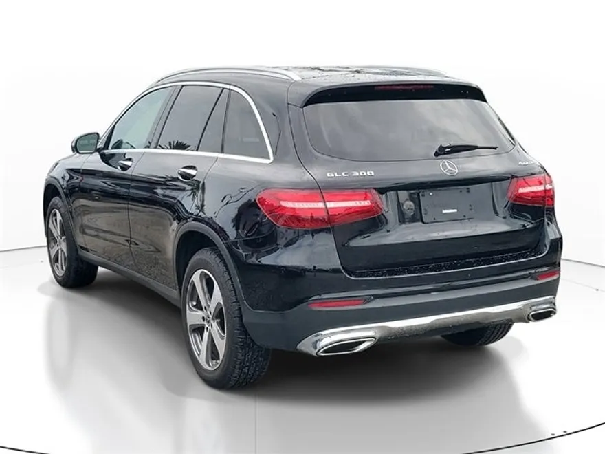 2019 Mercedes Benz GLC 300 photo 1