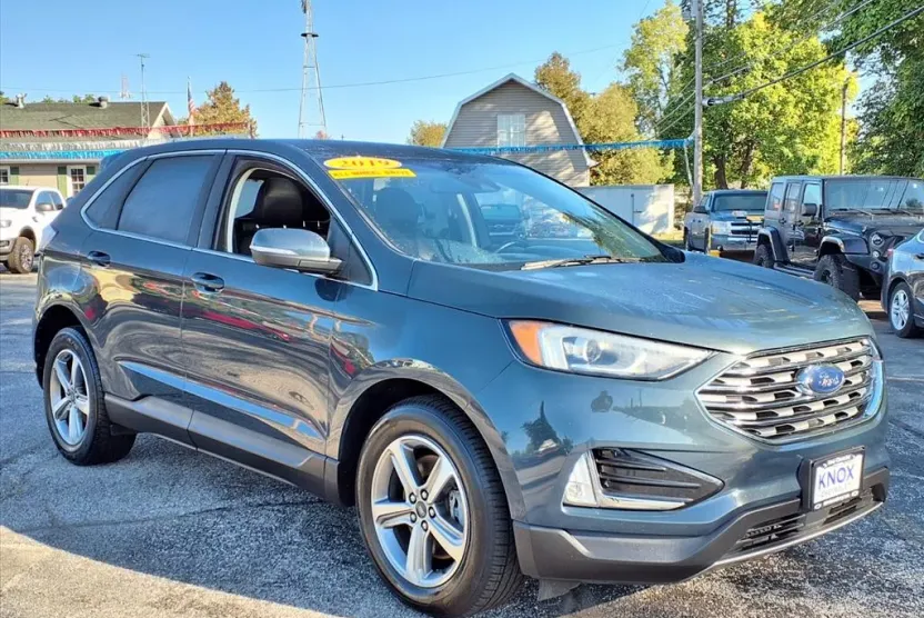 2019 Ford Edge SEL photo 1