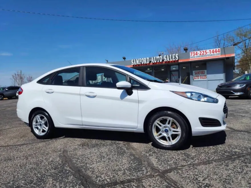 2019 Ford Fiesta SE photo 1