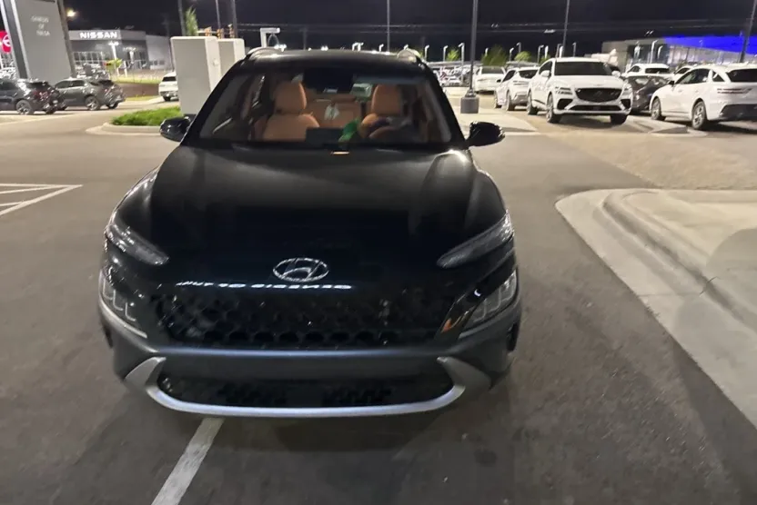 2022 Hyundai Kona Limited photo 1