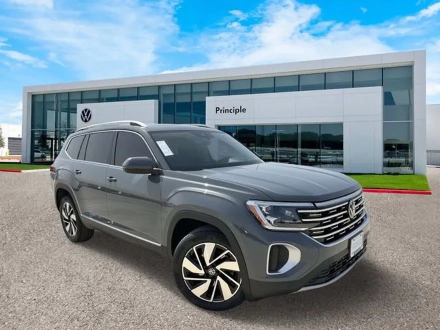 2025 Volkswagen Atlas SEL photo 1