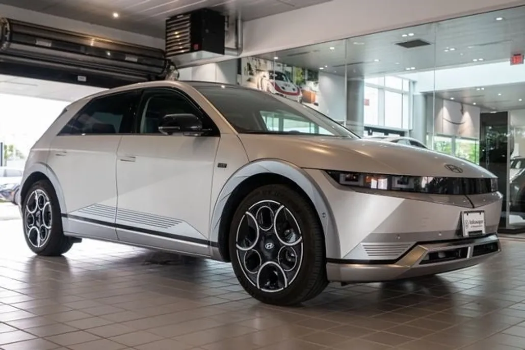 2024 Hyundai Ioniq 5 Limited photo 1
