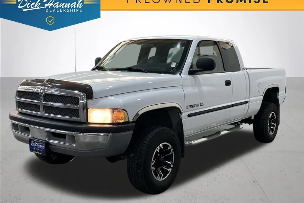 2000 Dodge Ram SLT photo 1