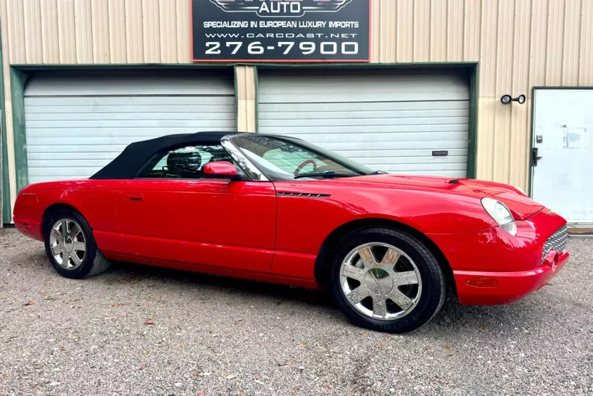 2002 Ford Thunderbird Deluxe photo 1