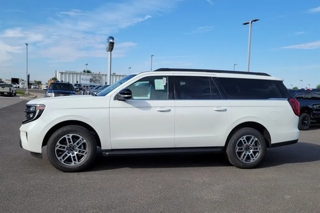 2025 Ford Expedition MAX photo 1