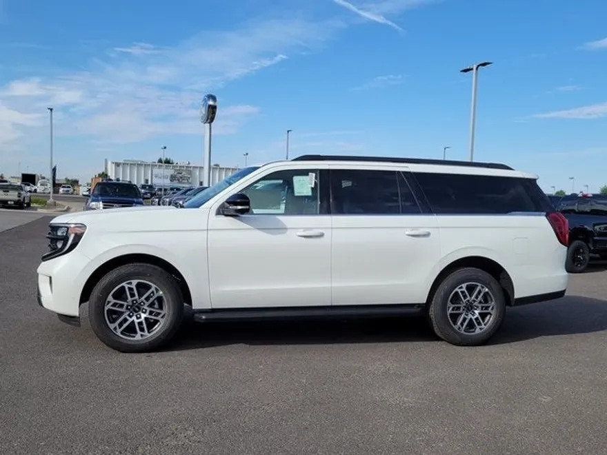 2025 Ford Expedition MAX photo 1