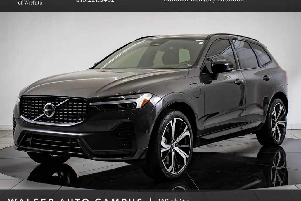 2024 Volvo XC60 Recharge Hybrid Ultimate photo 1