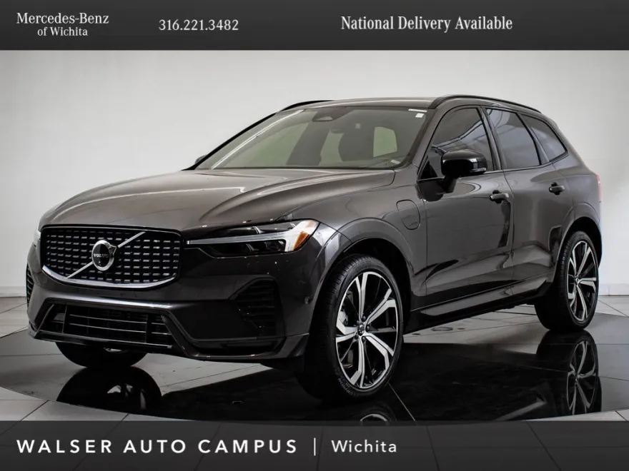 2024 Volvo XC60 Recharge Hybrid Ultimate photo 1