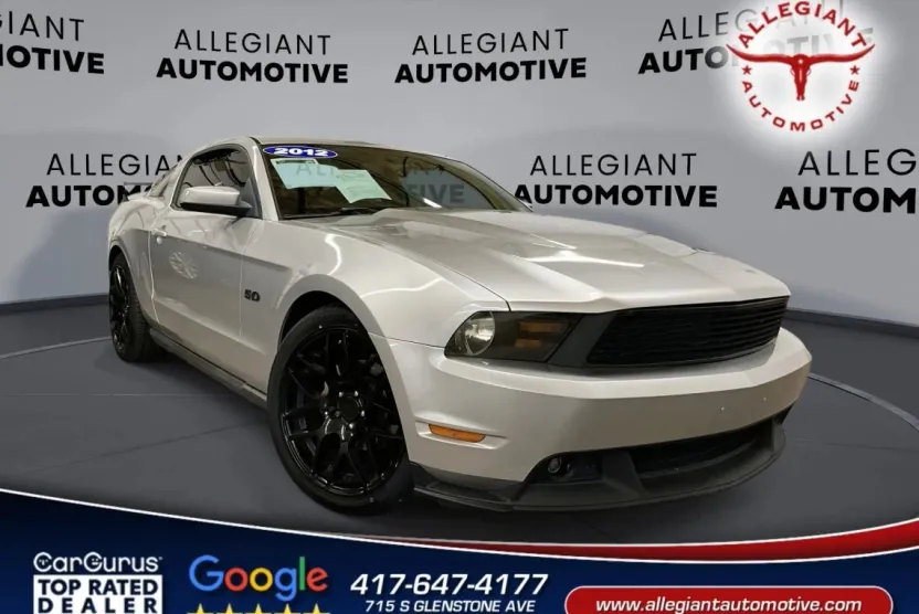 2012 Ford Mustang GT Premium photo 1