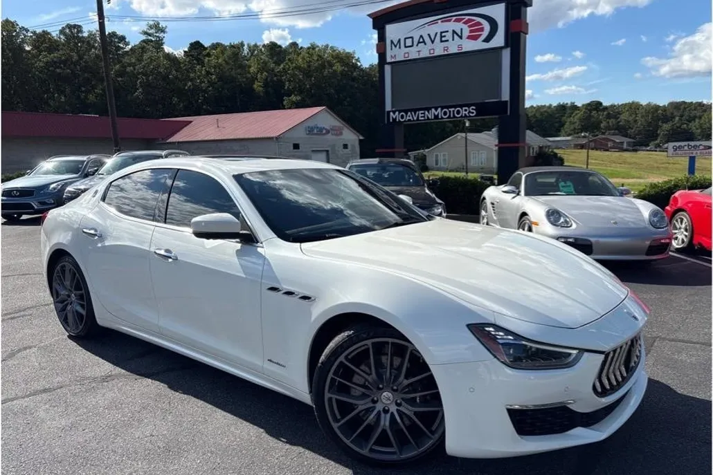 2021 Maserati Ghibli GranLusso photo 1