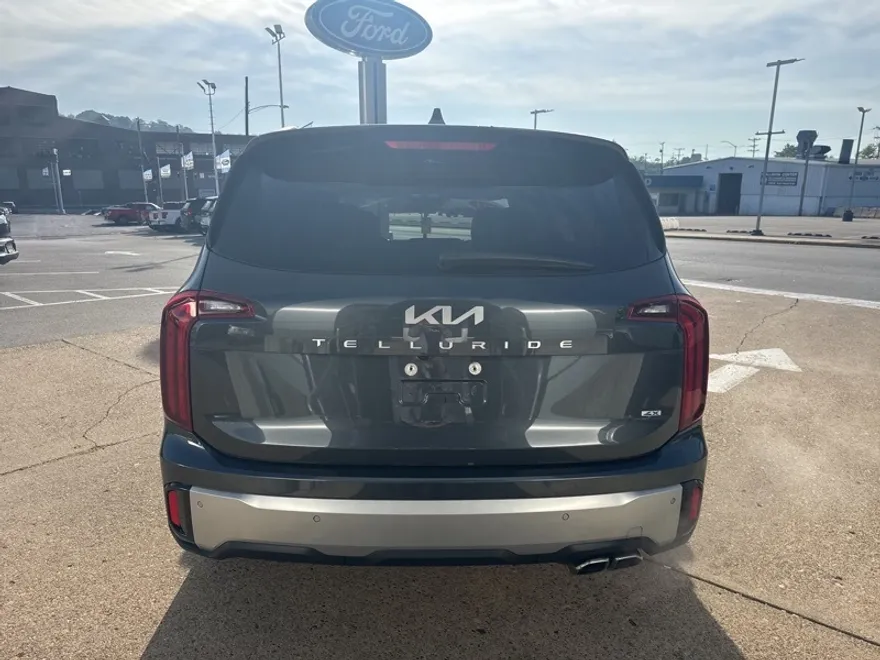2024 Kia Telluride S photo 1