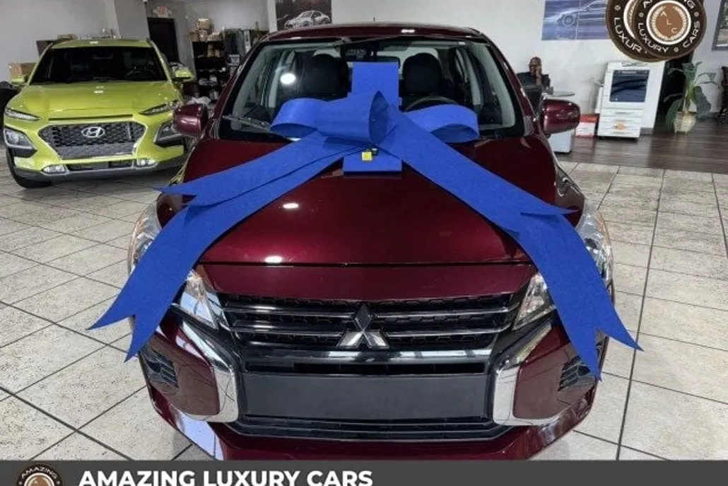 2024 Mitsubishi Mirage G4 ES photo 1