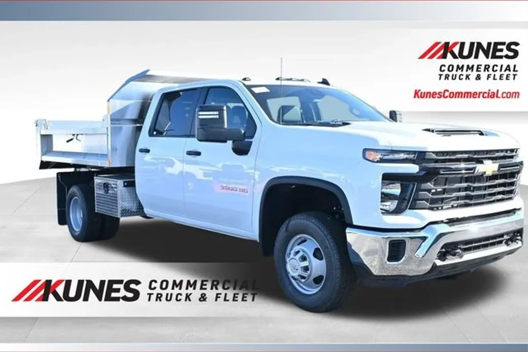 2025 Chevrolet Silverado 3500HD Work Truck photo 1