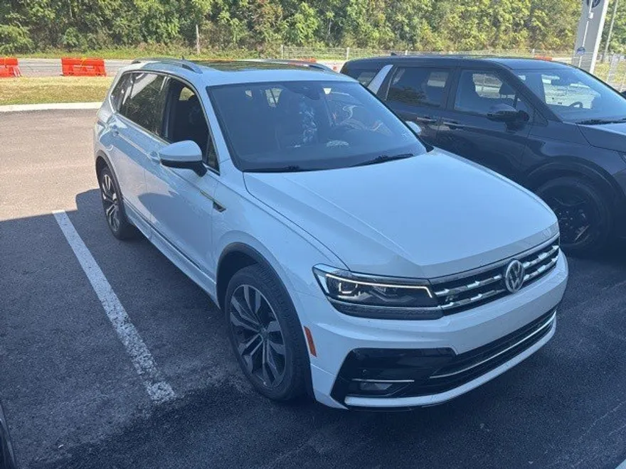2021 Volkswagen Tiguan SEL Premium R-Line photo 1