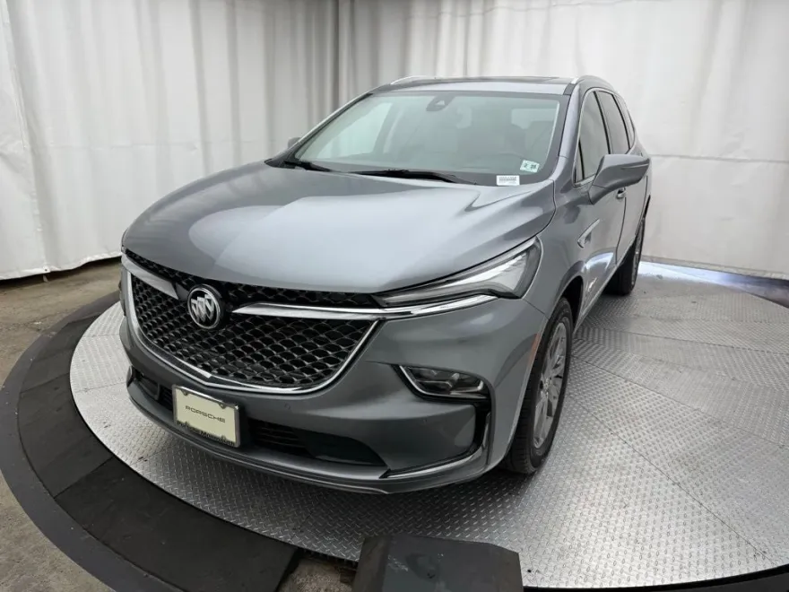 2023 Buick Enclave Avenir photo 1