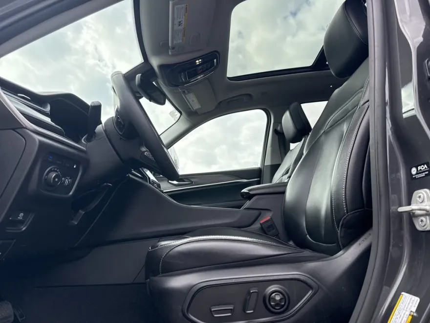 2024 Jeep Cherokee Limited 4xe photo 1