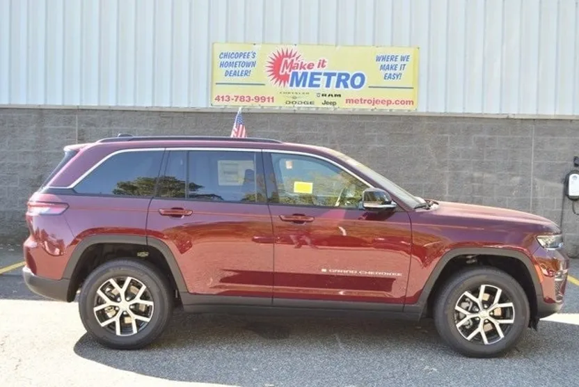 2025 Jeep Grand Cherokee Limited photo 1