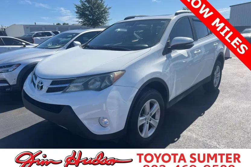 2014 Toyota RAV4 XLE photo 1