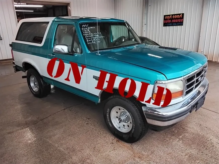 1995 Ford Bronco photo 1