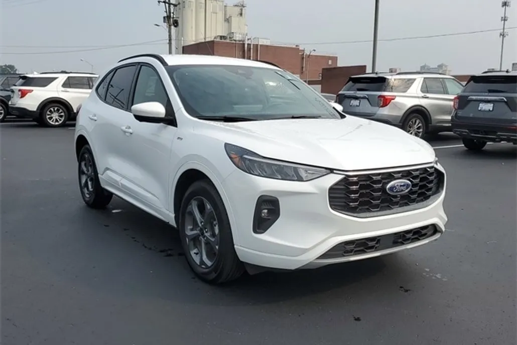 2023 Ford Escape ST-Line Select photo 1