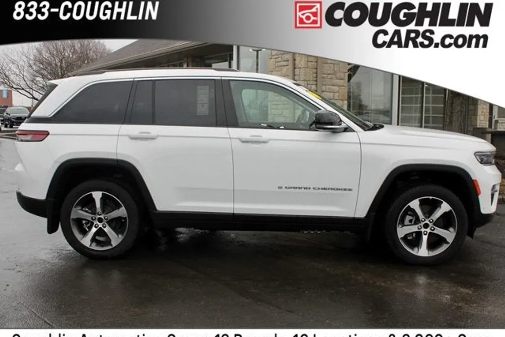 2024 Jeep Cherokee photo 1